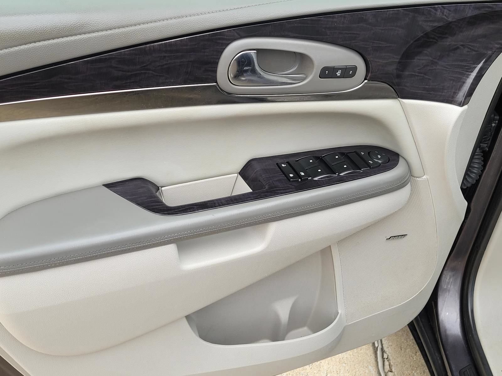 Used 2017 Buick Enclave Leather w/ Trailering Package FWD image 23