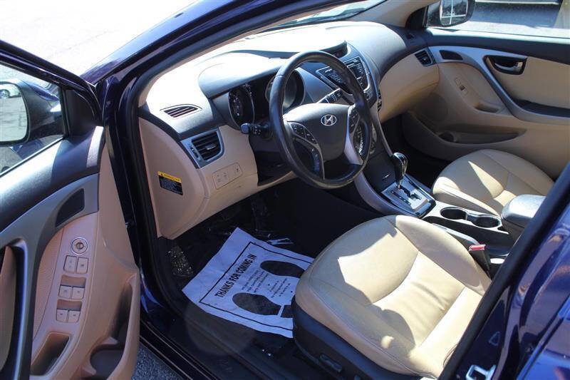 Used 2013 Hyundai Elantra Limited image 16