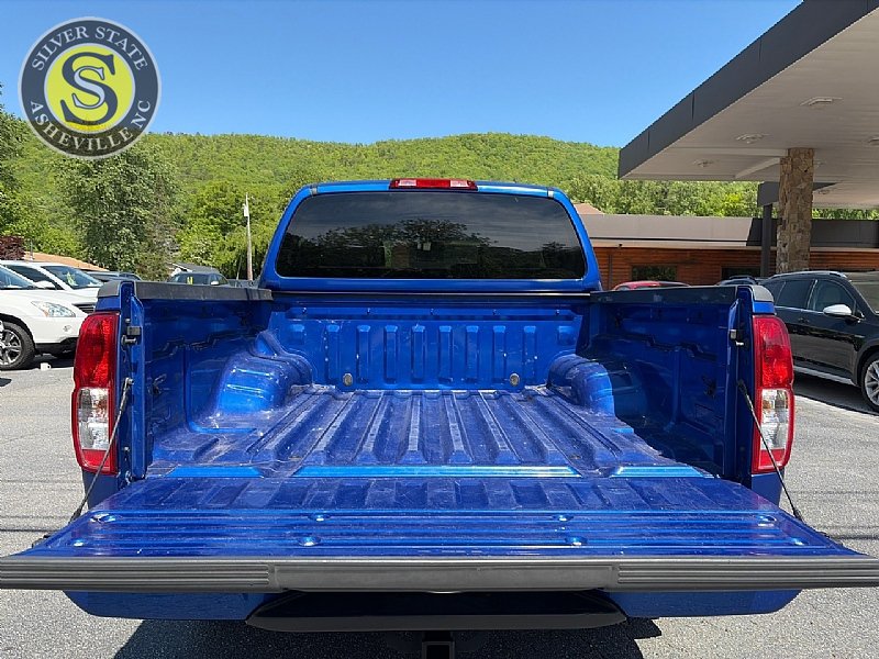 Used 2012 Nissan Frontier SV w/ Sport Appearance Pkg AWD/4WD image 23