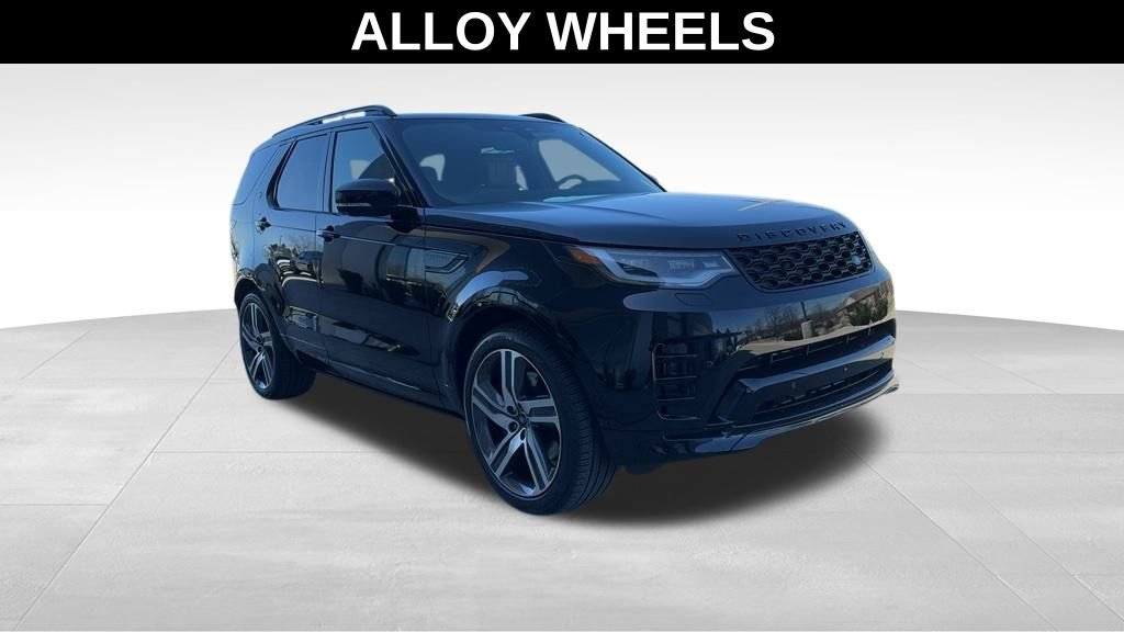 New 2024 Land Rover Discovery Dynamic SE image 3