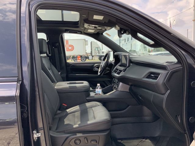 Used 2023 Chevrolet Suburban RST w/ Luxury Package image 16