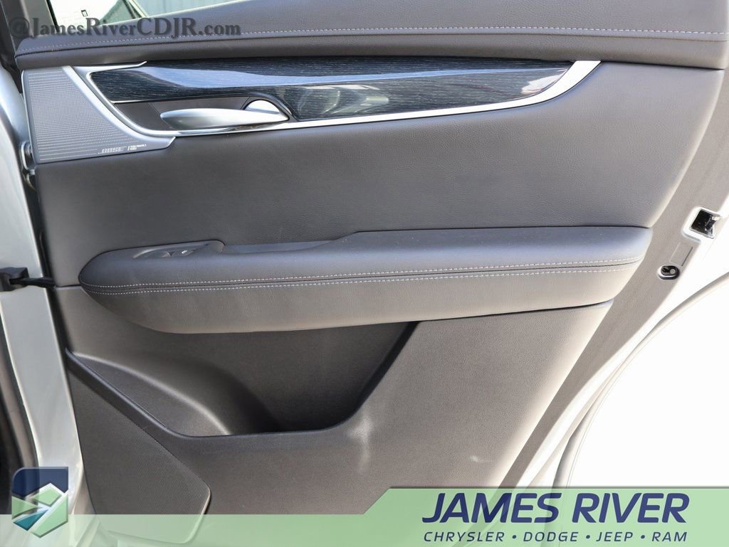 Used 2024 Cadillac XT5 Premium Luxury image 11