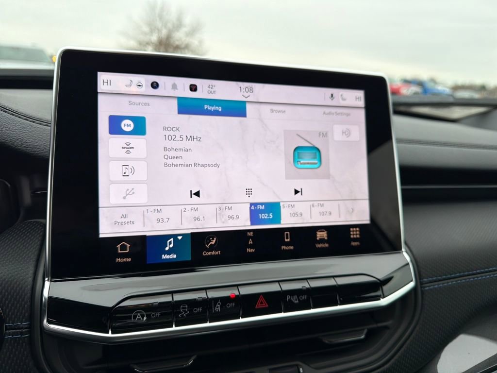 New 2026 Jeep Compass Limited w/ Sun, Sound & Navigation Group image 18