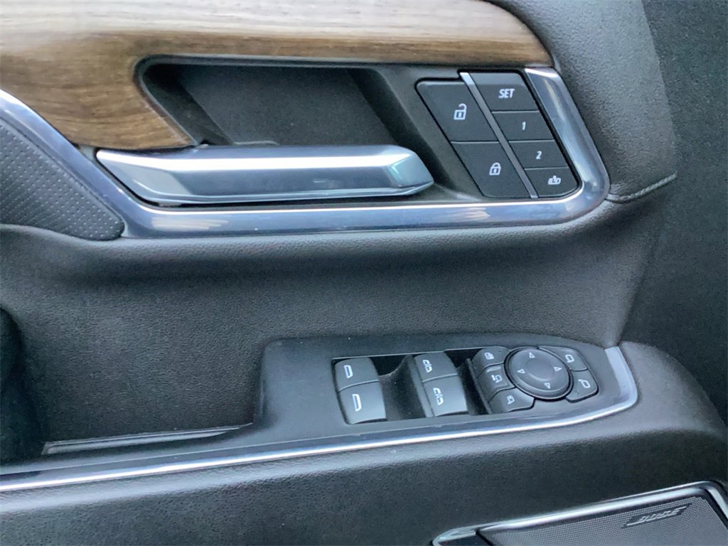 Used 2024 Chevrolet Silverado 3500 High Country w/ Technology Package image 12