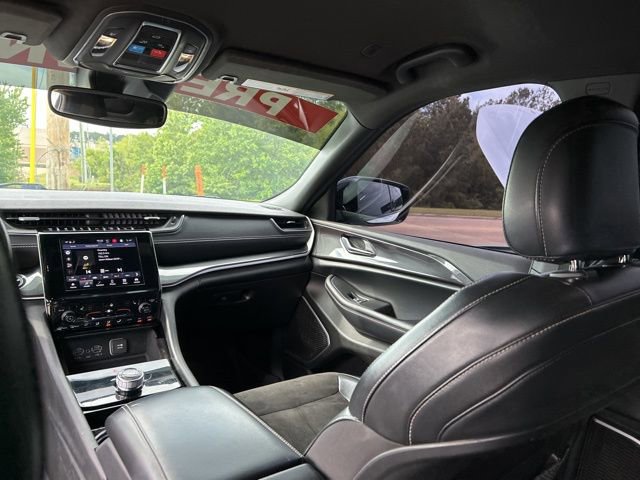 Used 2022 Jeep Grand Cherokee L Laredo RWD image 37