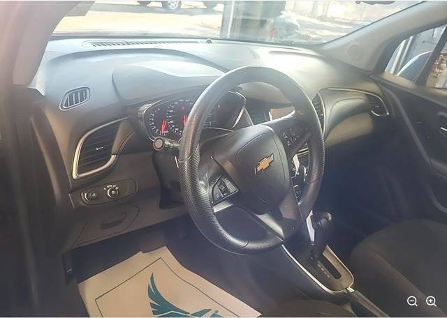 Used 2021 Chevrolet Trax LS w/ Tint and Cruise Package image 5