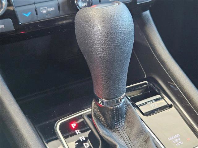 Used 2023 Jeep Compass Sport image 13