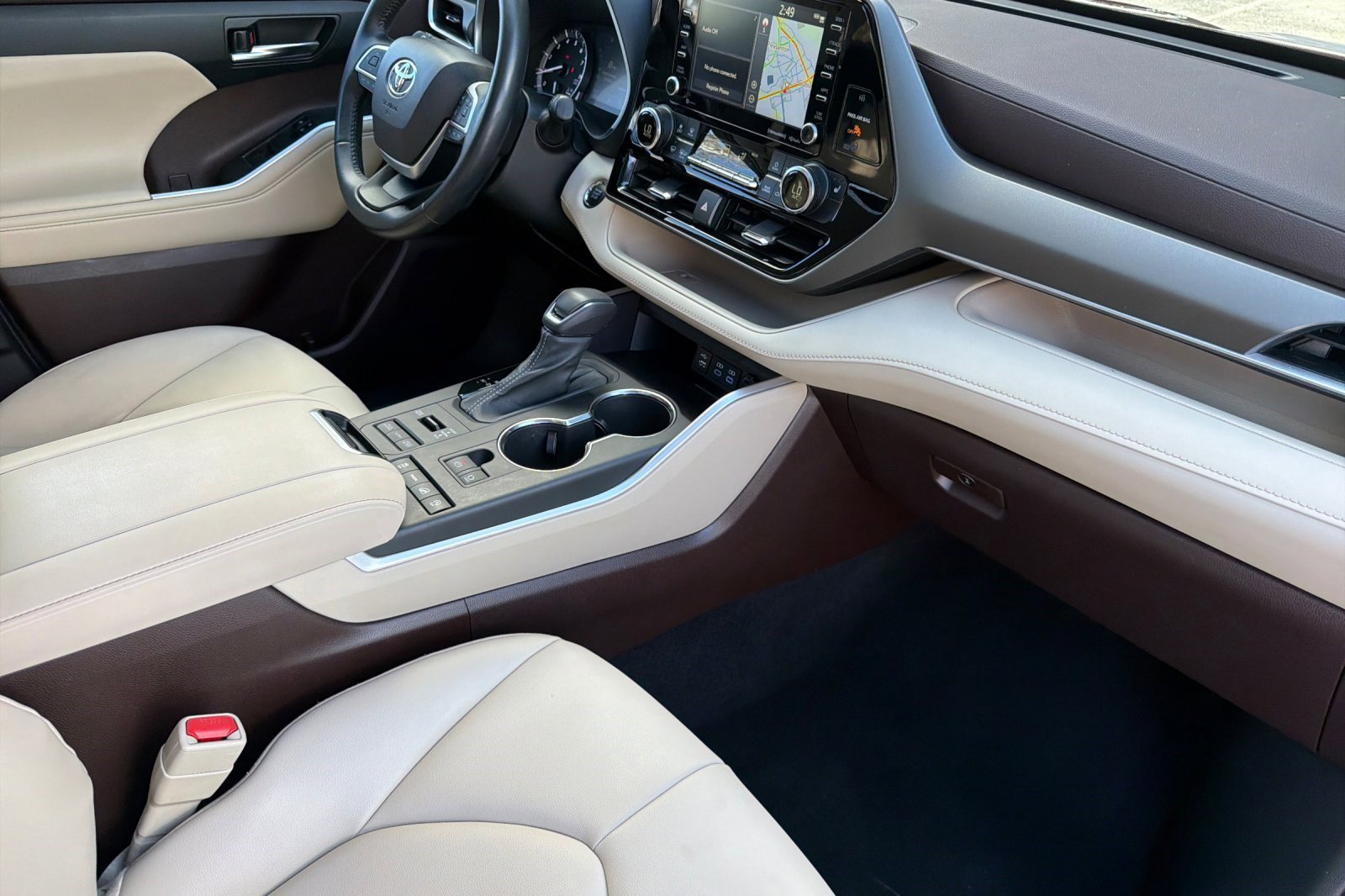 Used 2022 Toyota Highlander XLE image 20