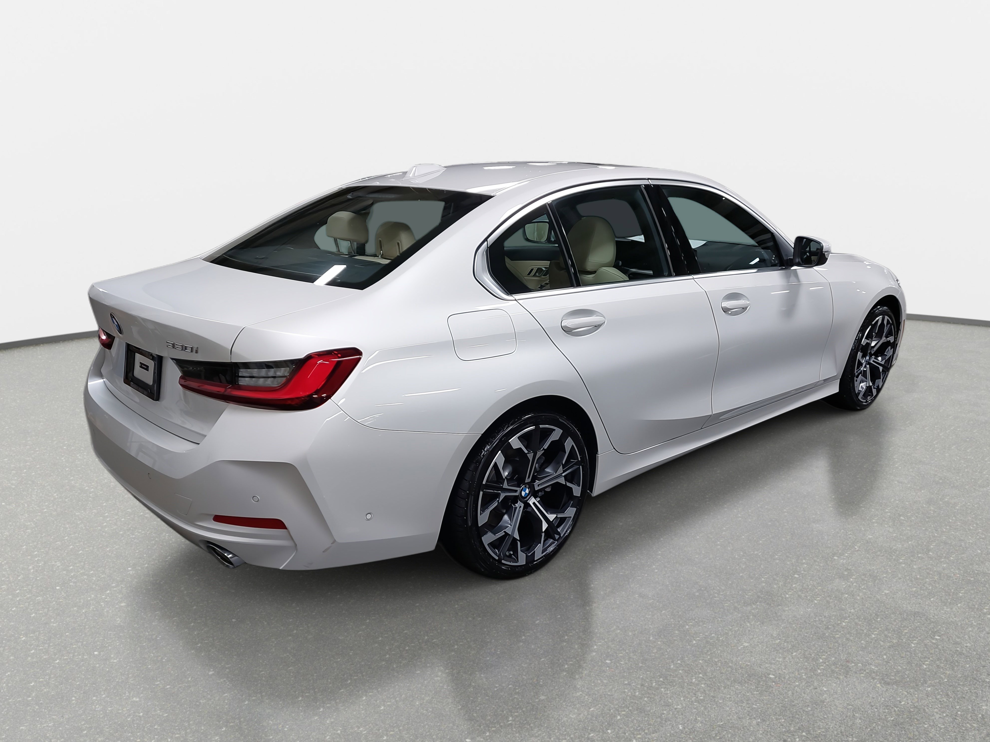 New 2025 BMW 330i Sedan w/ Premium Package image 4