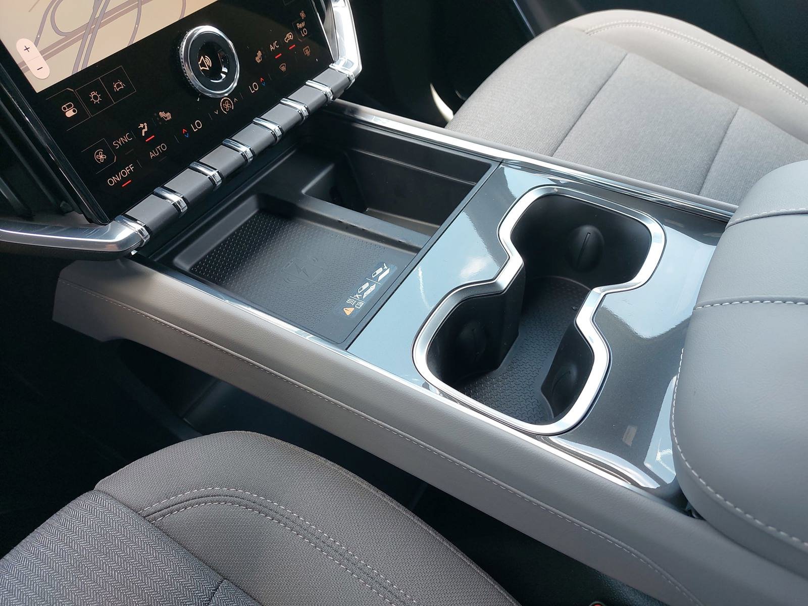 New 2025 GMC Acadia Elevation FWD image 27