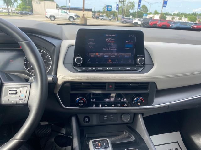 Used 2025 Nissan Rogue SV AWD/4WD image 38