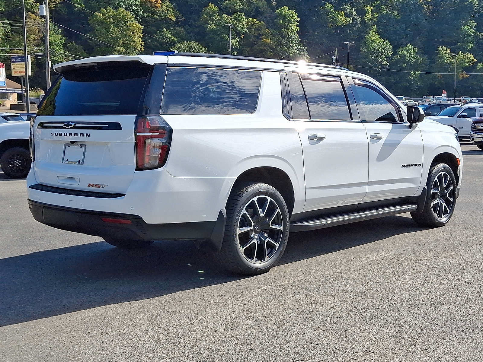 Used 2023 Chevrolet Suburban RST AWD/4WD image 6