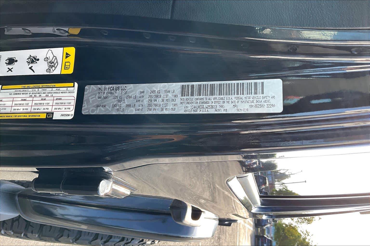 Used 2018 Jeep Wrangler Unlimited Sahara AWD/4WD image 32