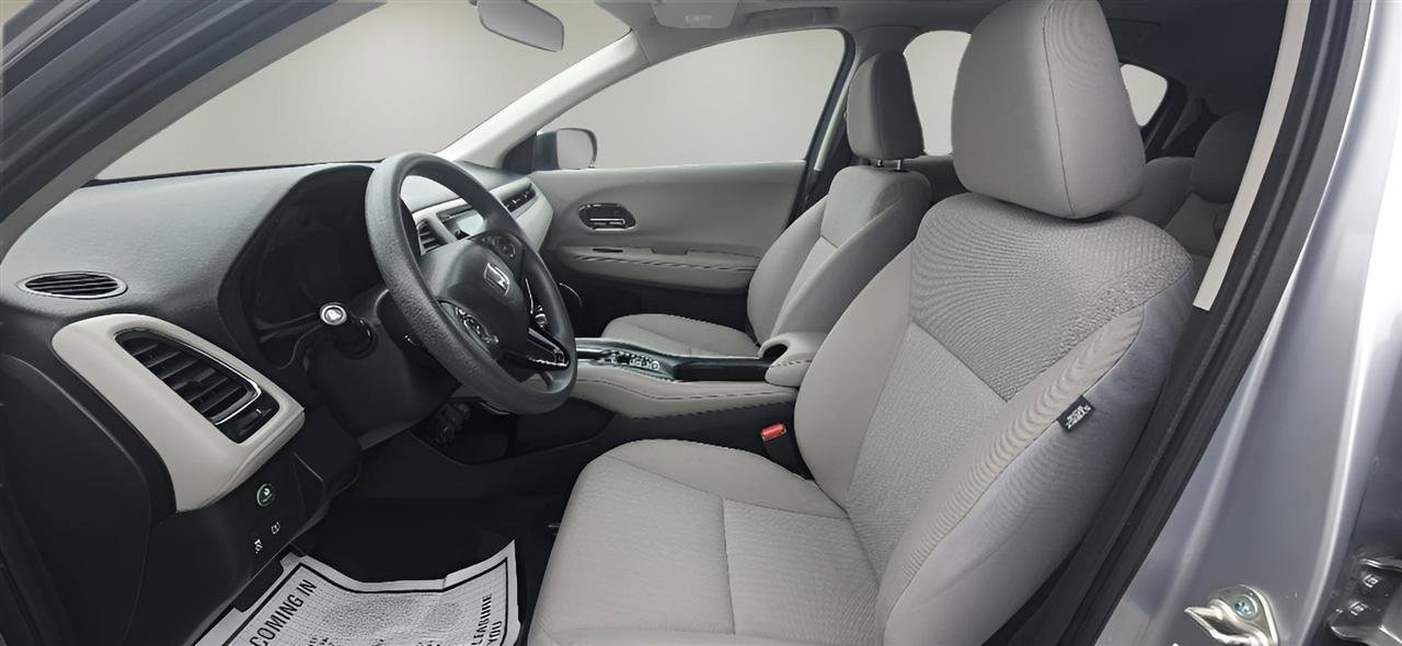 Used 2018 Honda HR-V EX image 11