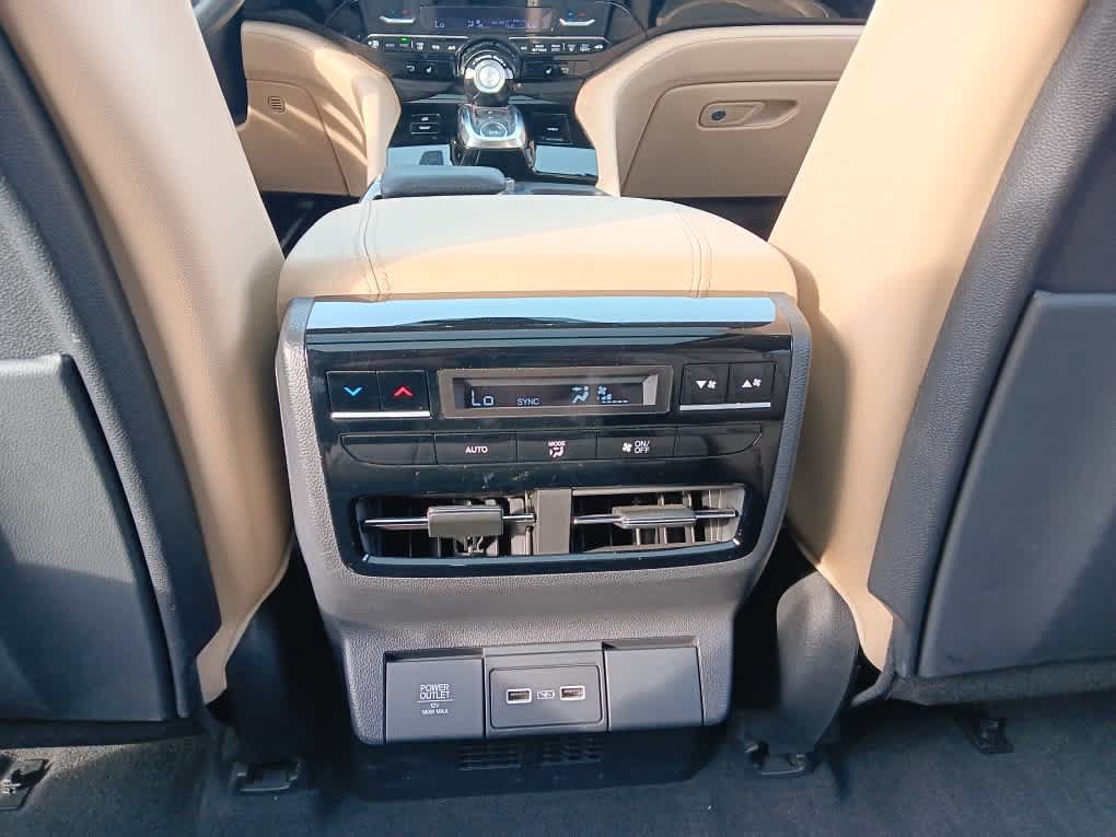 Used 2022 Acura MDX SH-AWD image 15