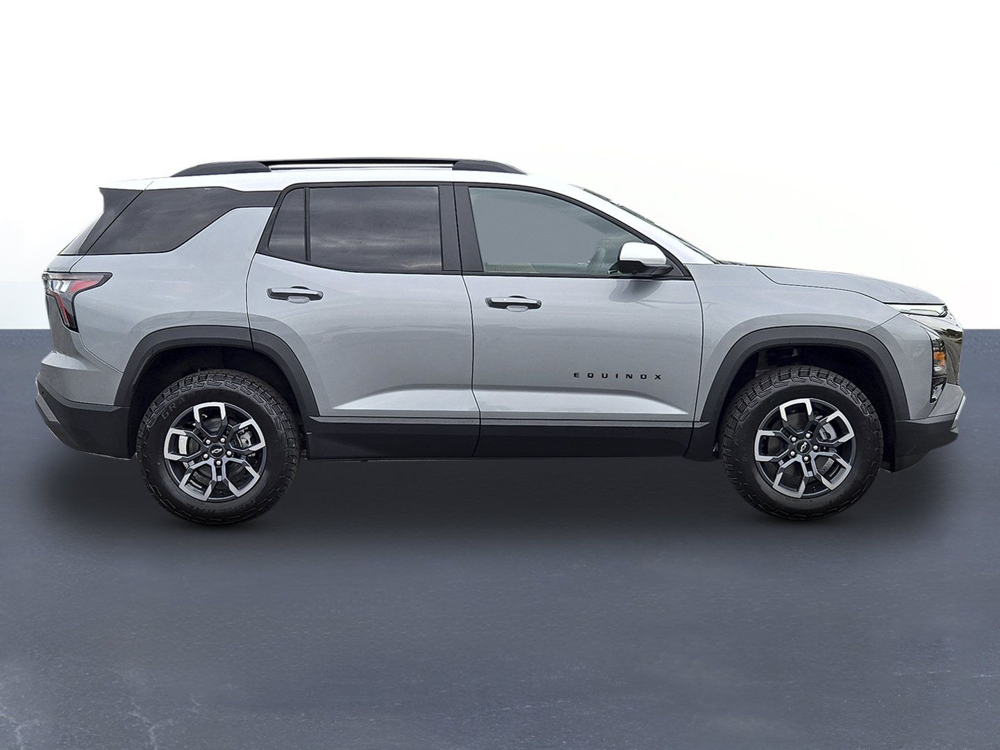 New 2026 Chevrolet Equinox ACTIV w/ Convenience Package III FWD image 4