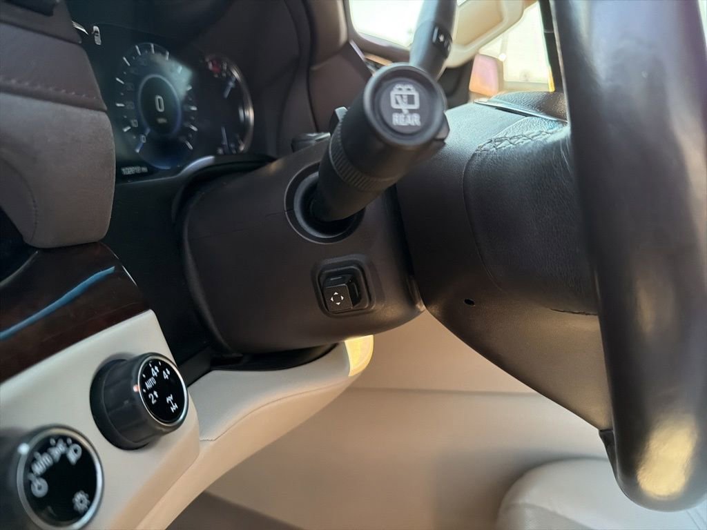 Used 2016 Cadillac Escalade Luxury image 61