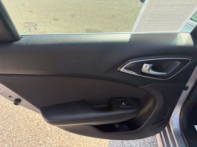 Used 2016 Chrysler 200 Limited w/ Anniversary Edition FWD image 14