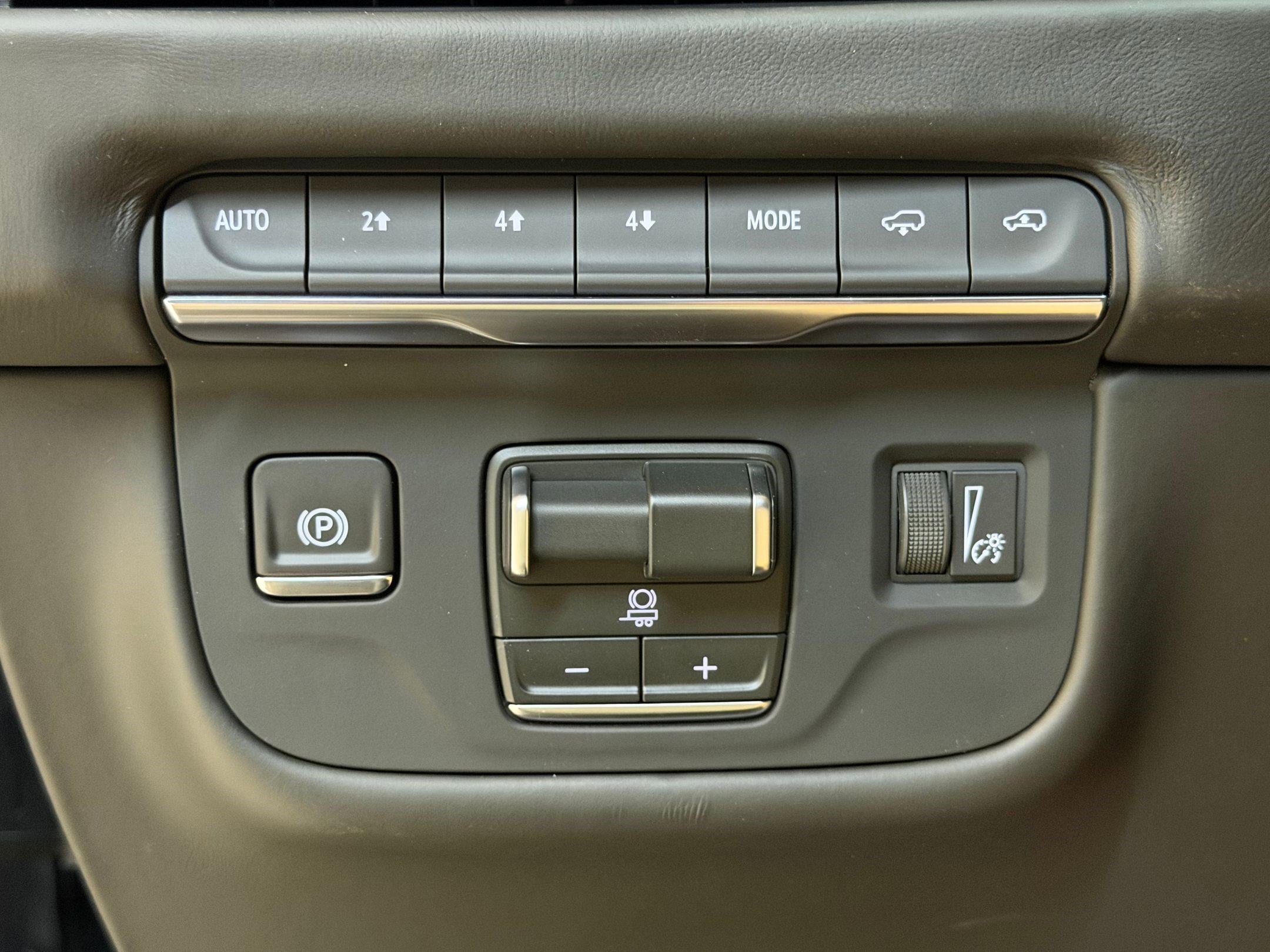 New 2026 Cadillac Escalade ESV Platinum Sport AWD/4WD image 16
