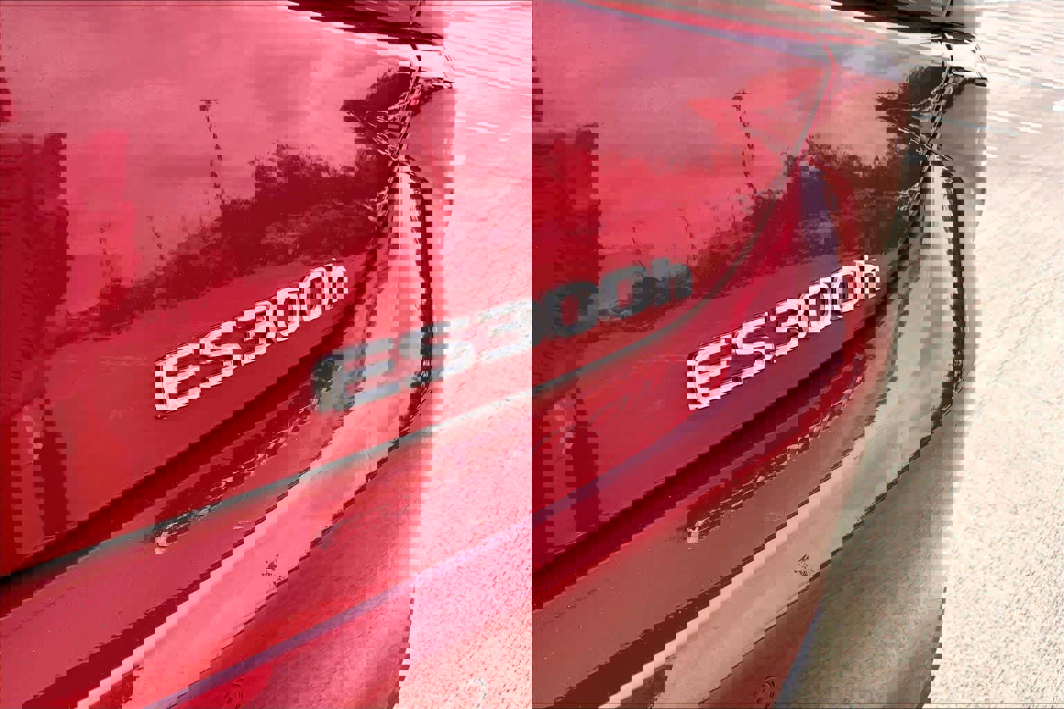 Certified 2025 Lexus ES 300h w/ Premium Package image 10