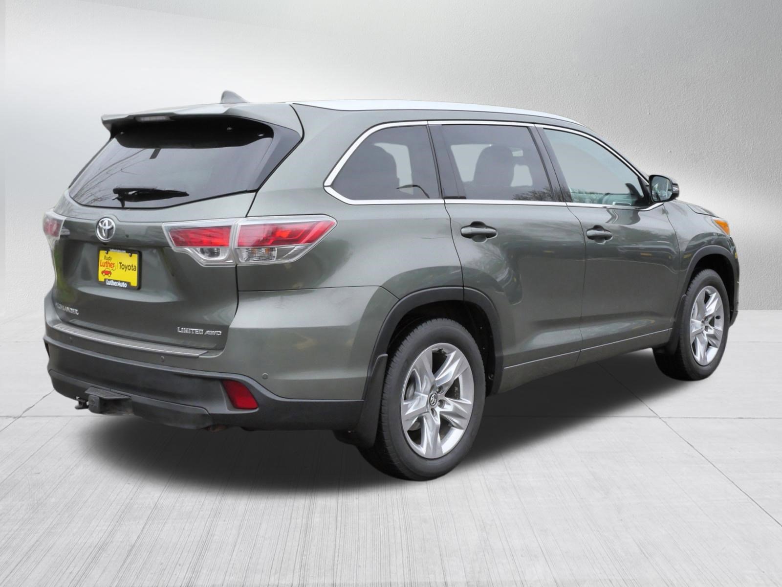 Used 2016 Toyota Highlander Limited Platinum AWD/4WD image 7