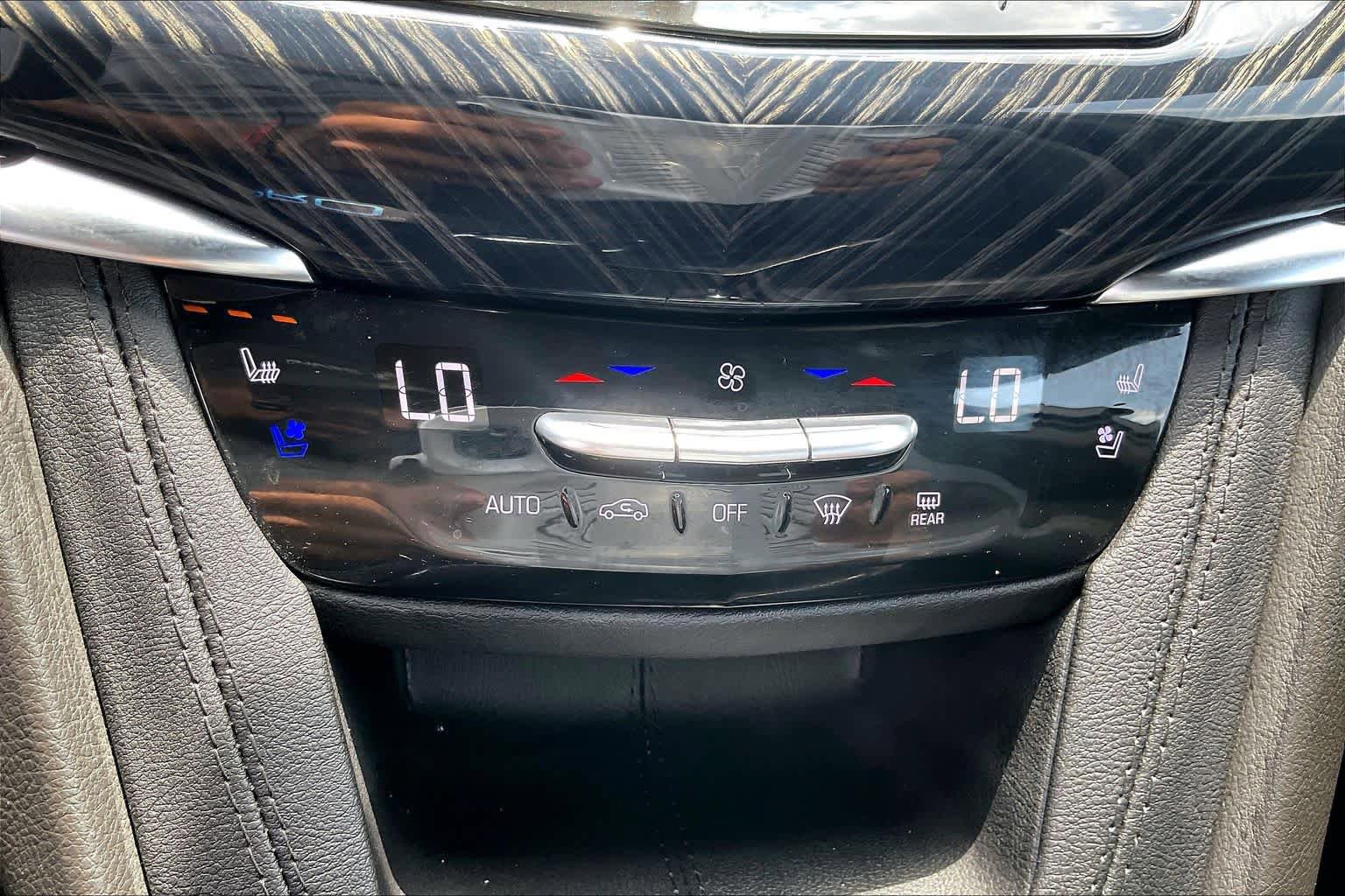Used 2024 Cadillac XT6 Premium Luxury w/ LPO, Floor Liner Package FWD image 34