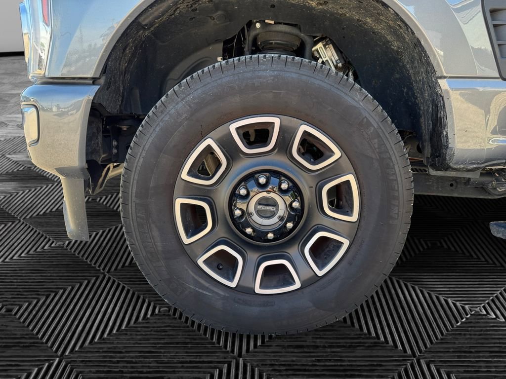 Certified 2024 Ford F350 Platinum image 9