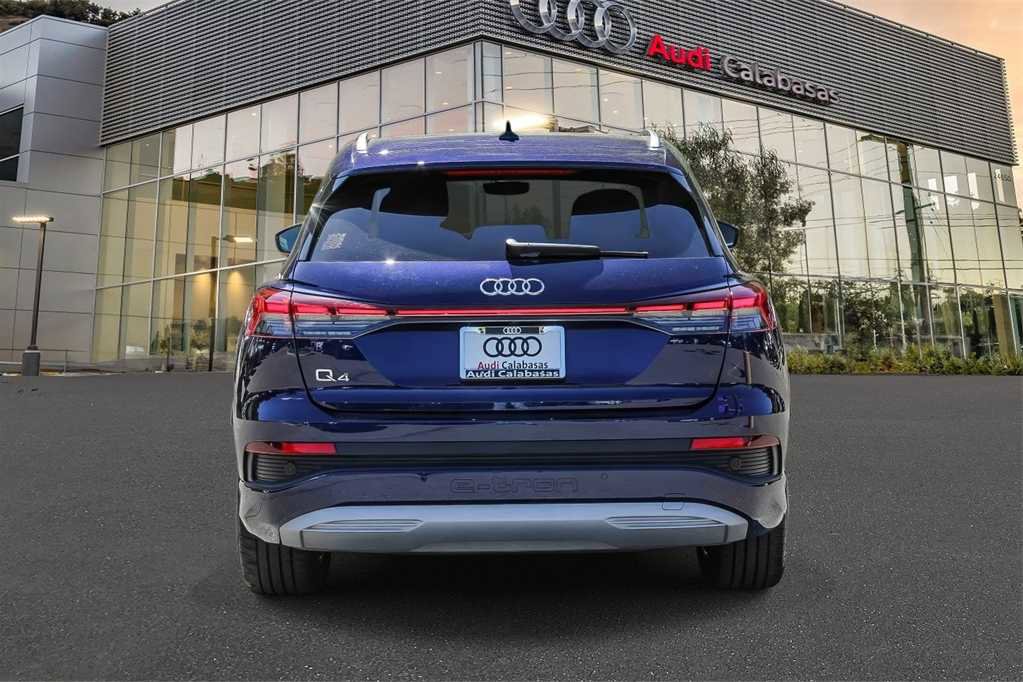 Used 2023 Audi Q4 e-tron Premium Plus w/ Premium Plus image 3