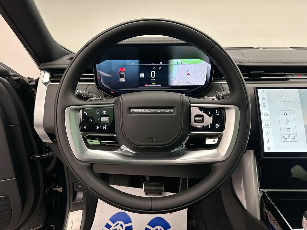 Certified 2025 Land Rover Range Rover SE AWD/4WD image 18