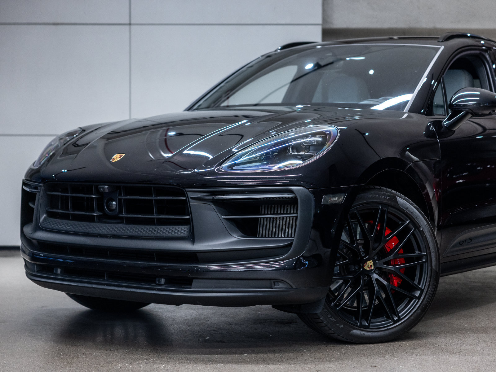 Certified 2024 Porsche Macan GTS AWD/4WD image 22