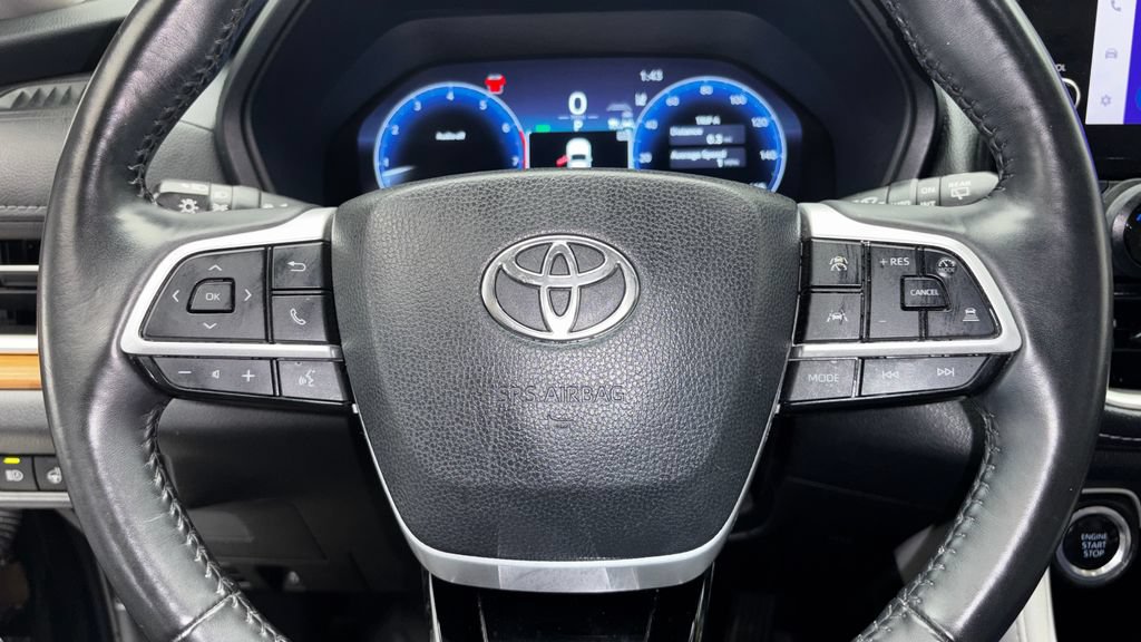 Used 2024 Toyota Grand Highlander AWD image 21