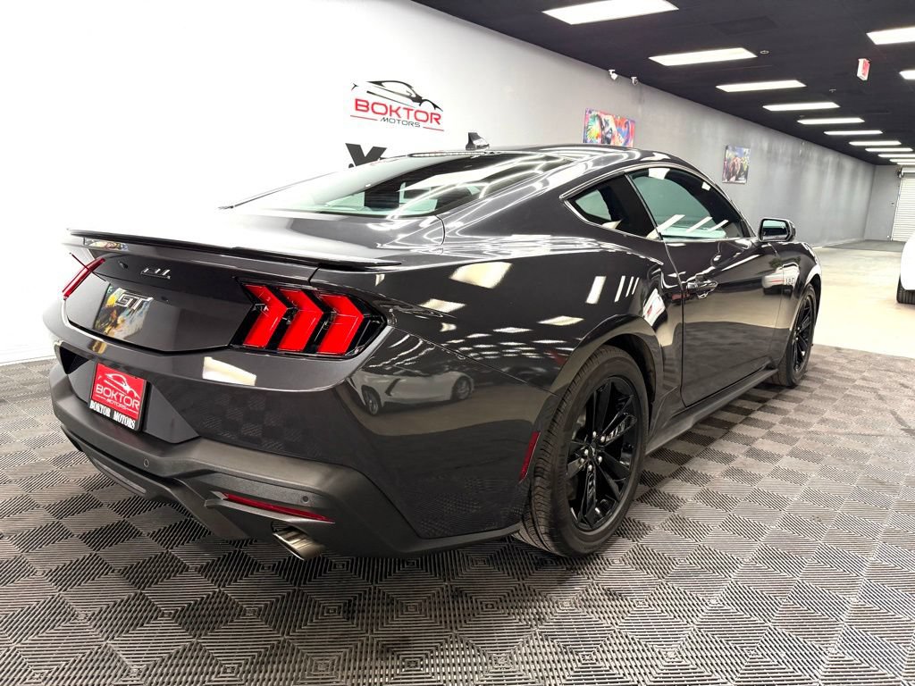 Used 2024 Ford Mustang GT RWD image 14