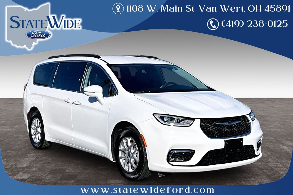 Used 2022 Chrysler Pacifica Touring-L FWD image 1