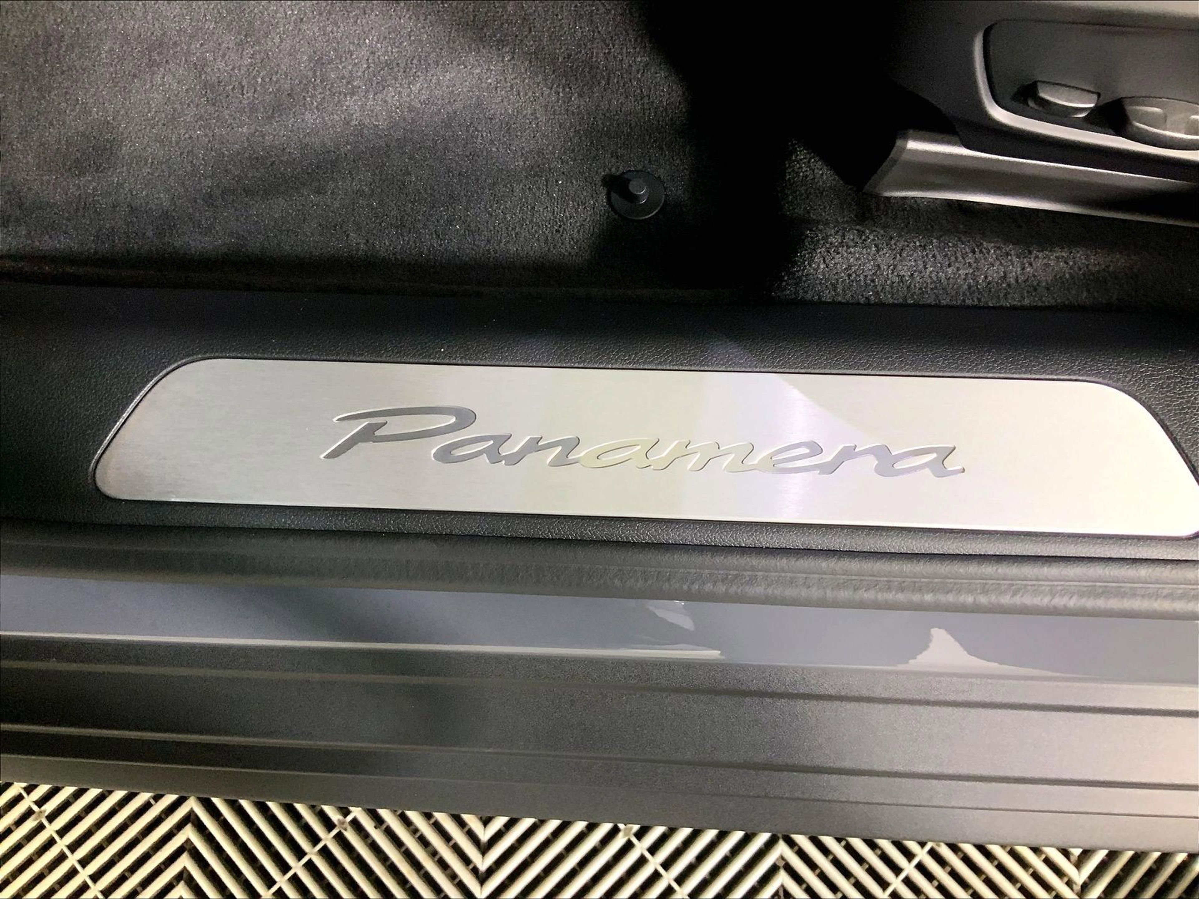 New 2026 Porsche Panamera RWD image 20