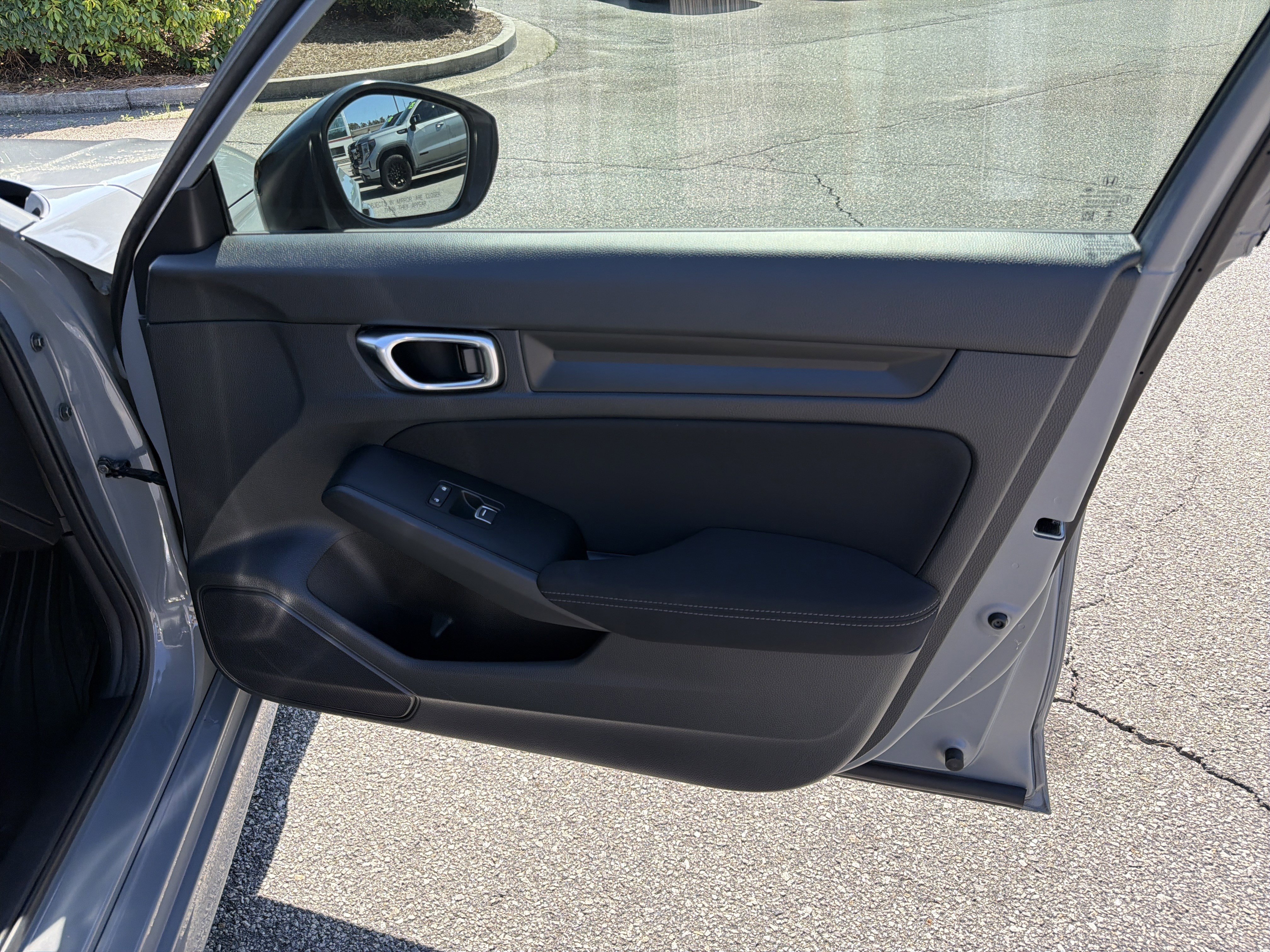 Used 2025 Honda Civic Sport image 25