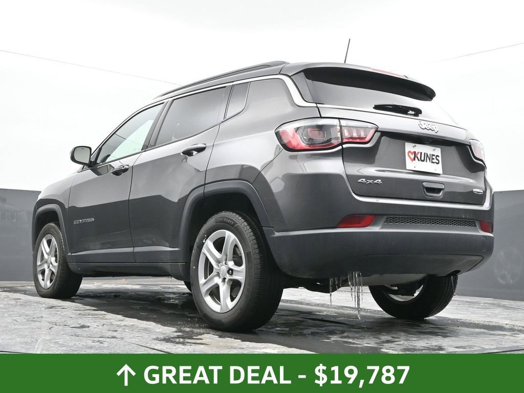 Used 2024 Jeep Compass Latitude image 49
