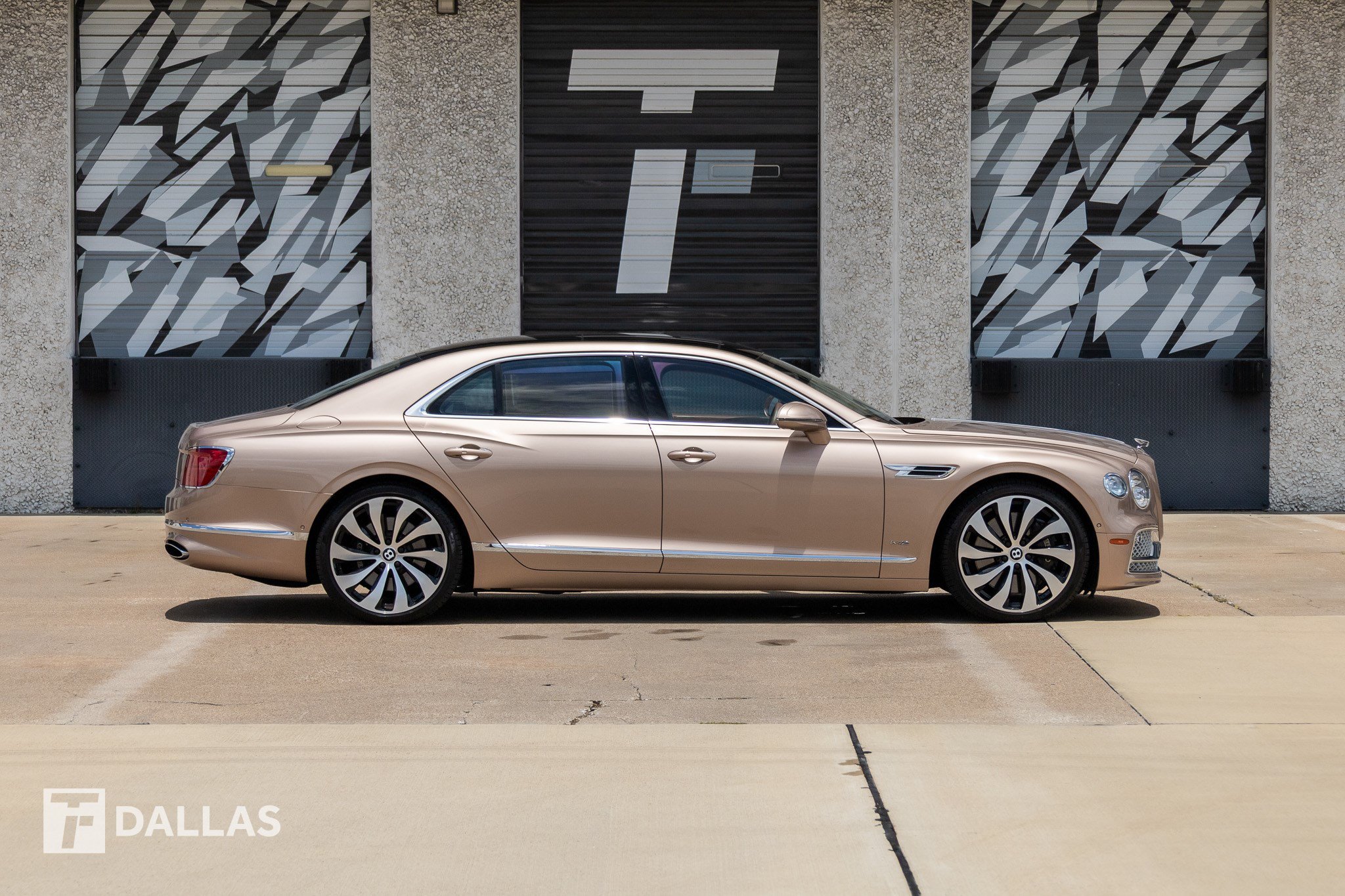 Used 2022 Bentley Flying Spur W12 AWD/4WD image 17