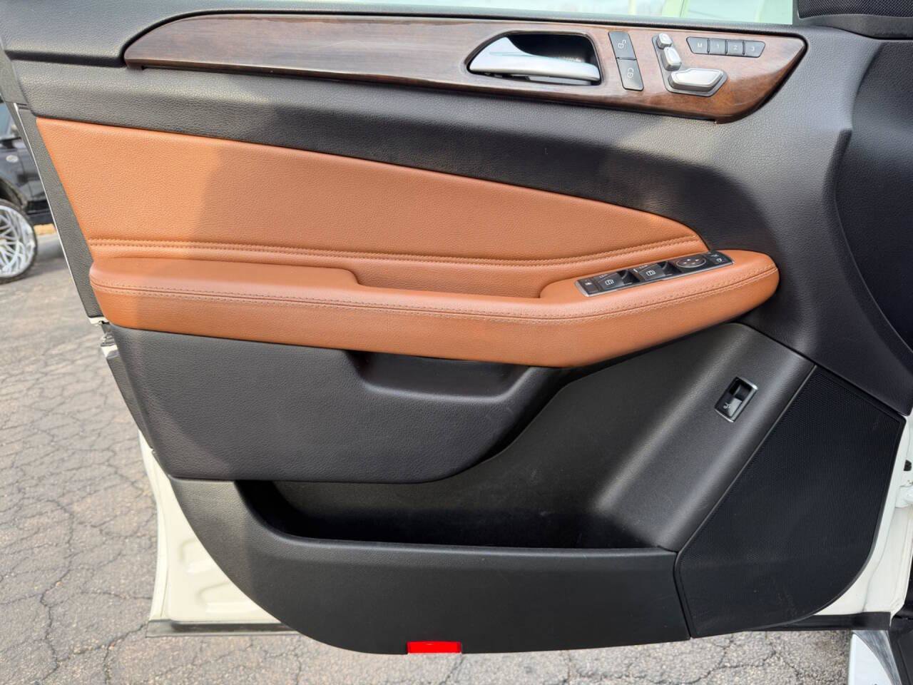 Used 2017 Mercedes-Benz GLS 450 4MATIC w/ Premium Package image 26