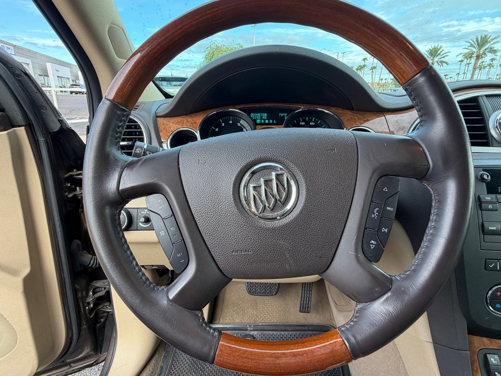 Used 2011 Buick Enclave CXL FWD image 21