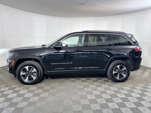 Used 2023 Jeep Grand Cherokee 4WD 4xe image 6