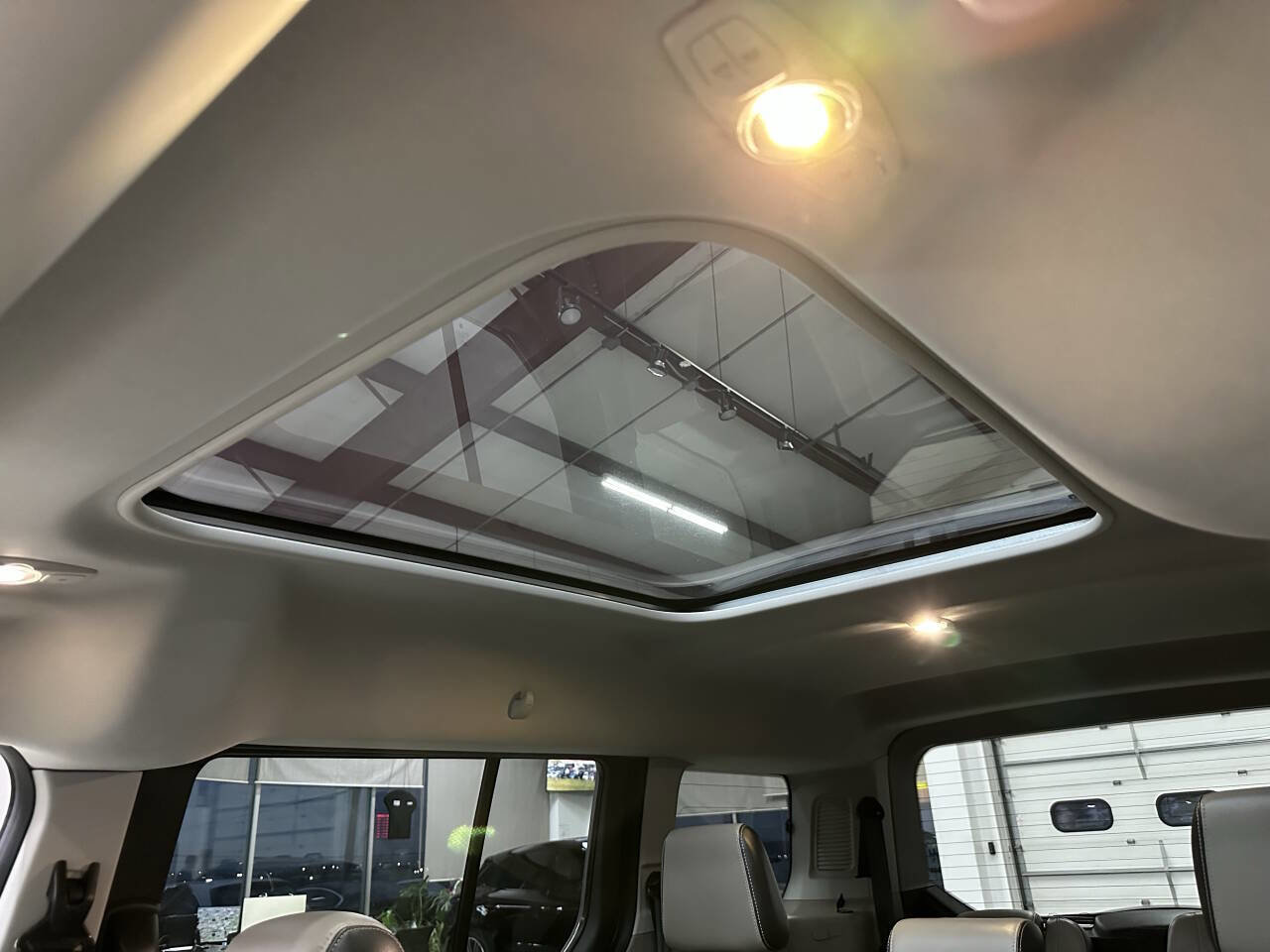 Used 2014 Ford Transit Connect Titanium FWD image 30
