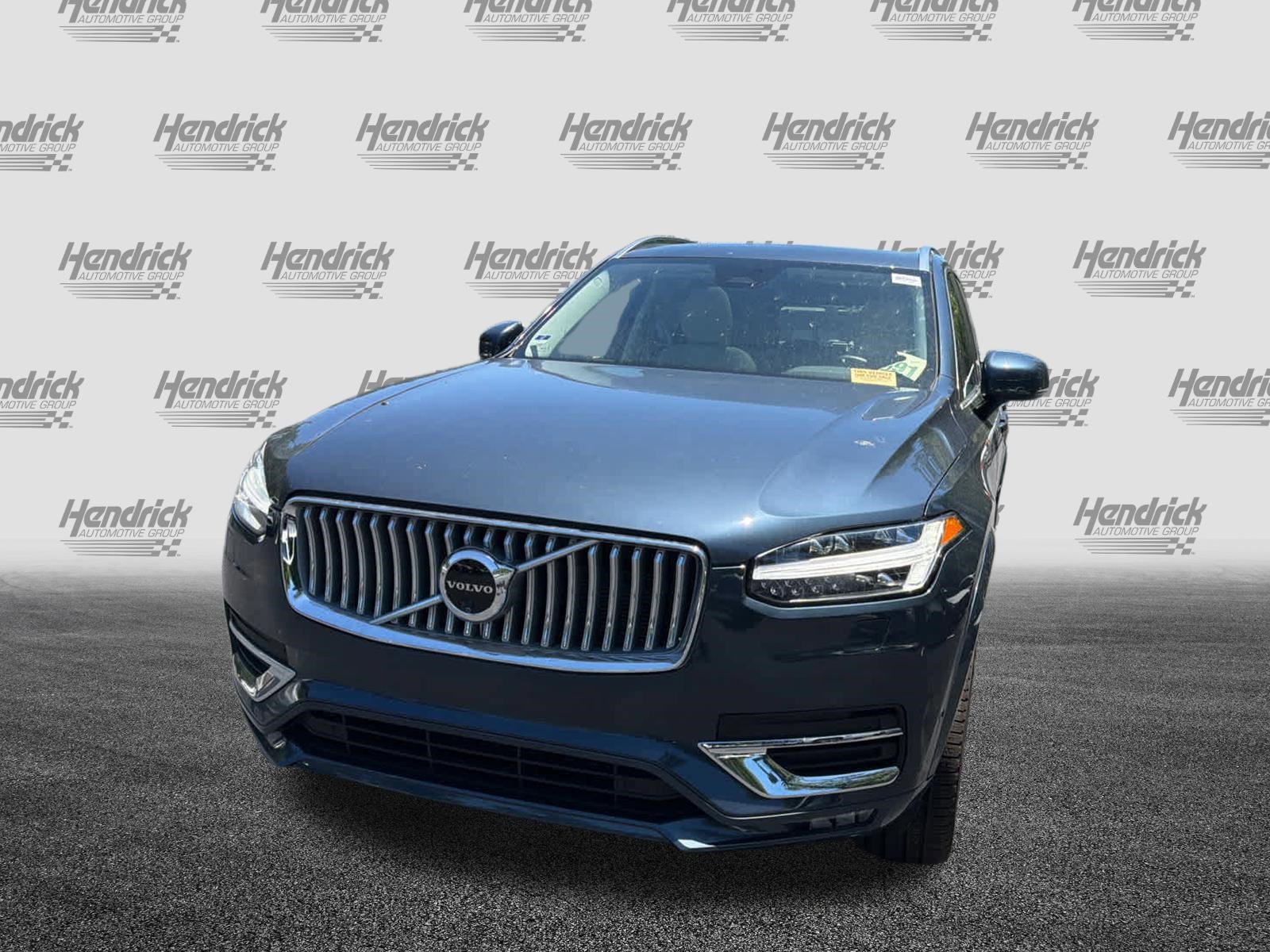 Used 2025 Volvo XC90 B5 Plus w/ Protection Package Premier AWD/4WD image 7