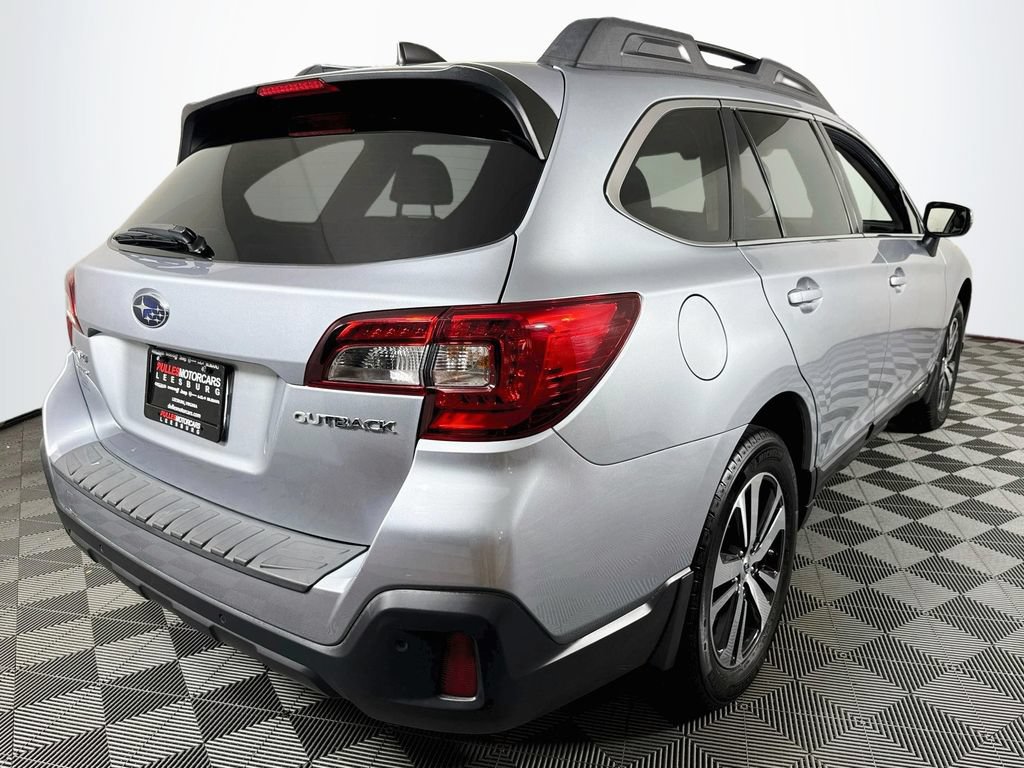 Used 2018 Subaru Outback 2.5i Limited AWD/4WD image 7