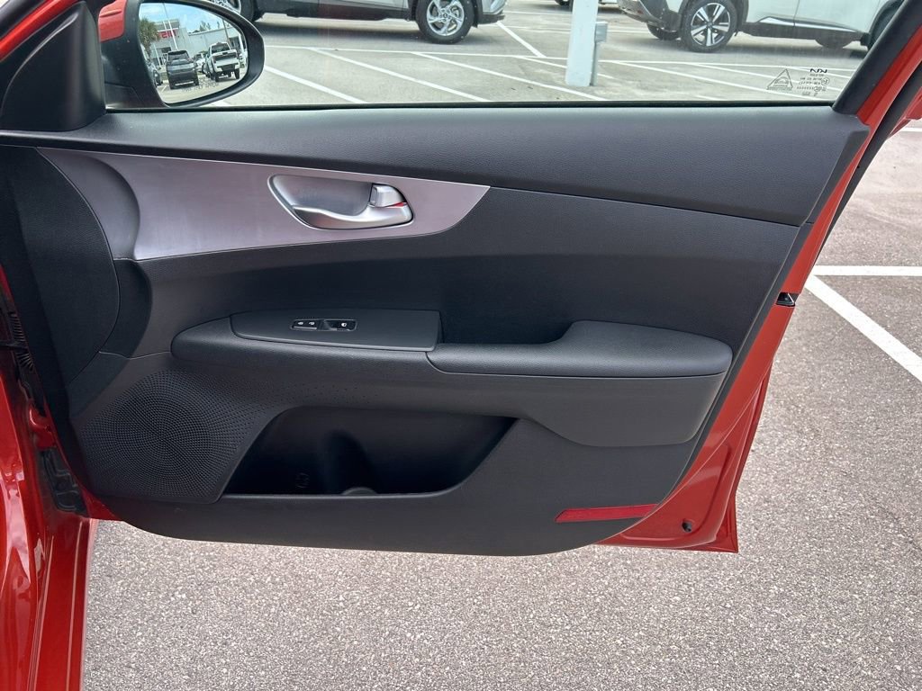 Used 2023 Kia Forte LXS image 39