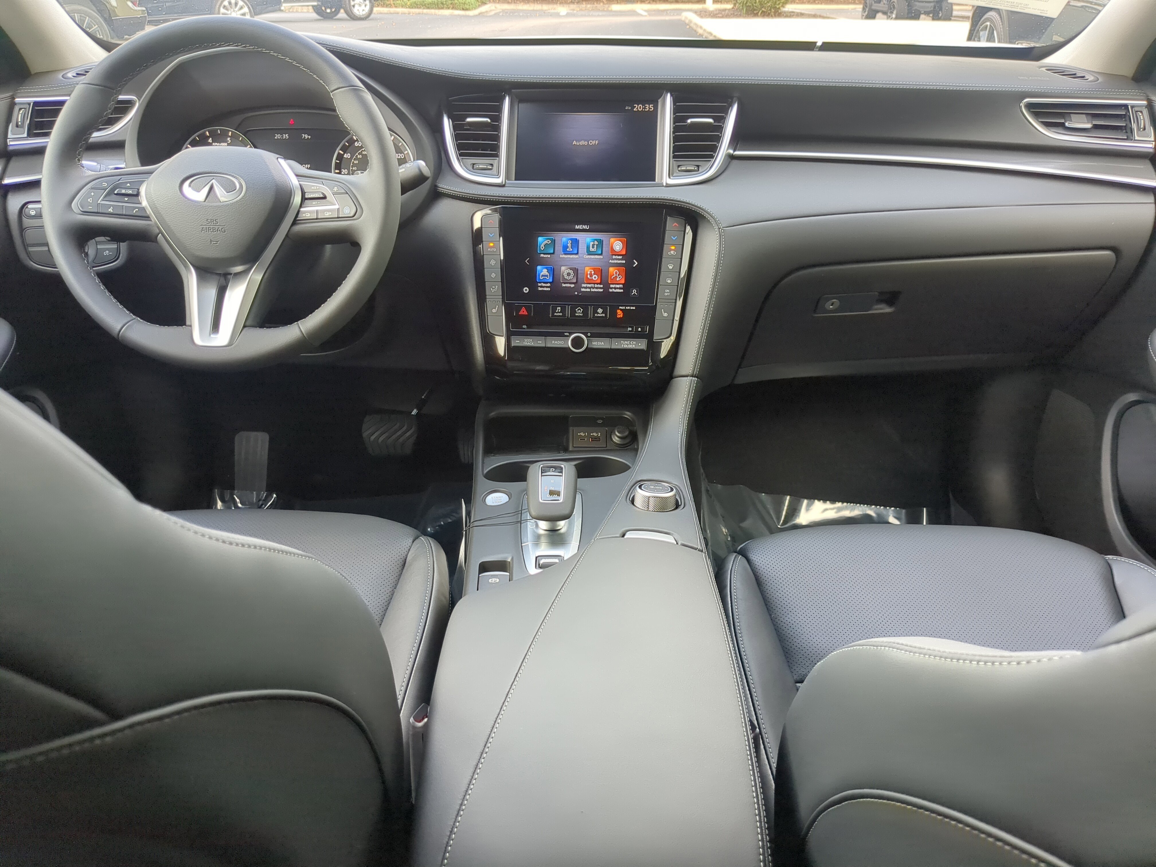 New 2025 INFINITI QX50 Luxe image 14
