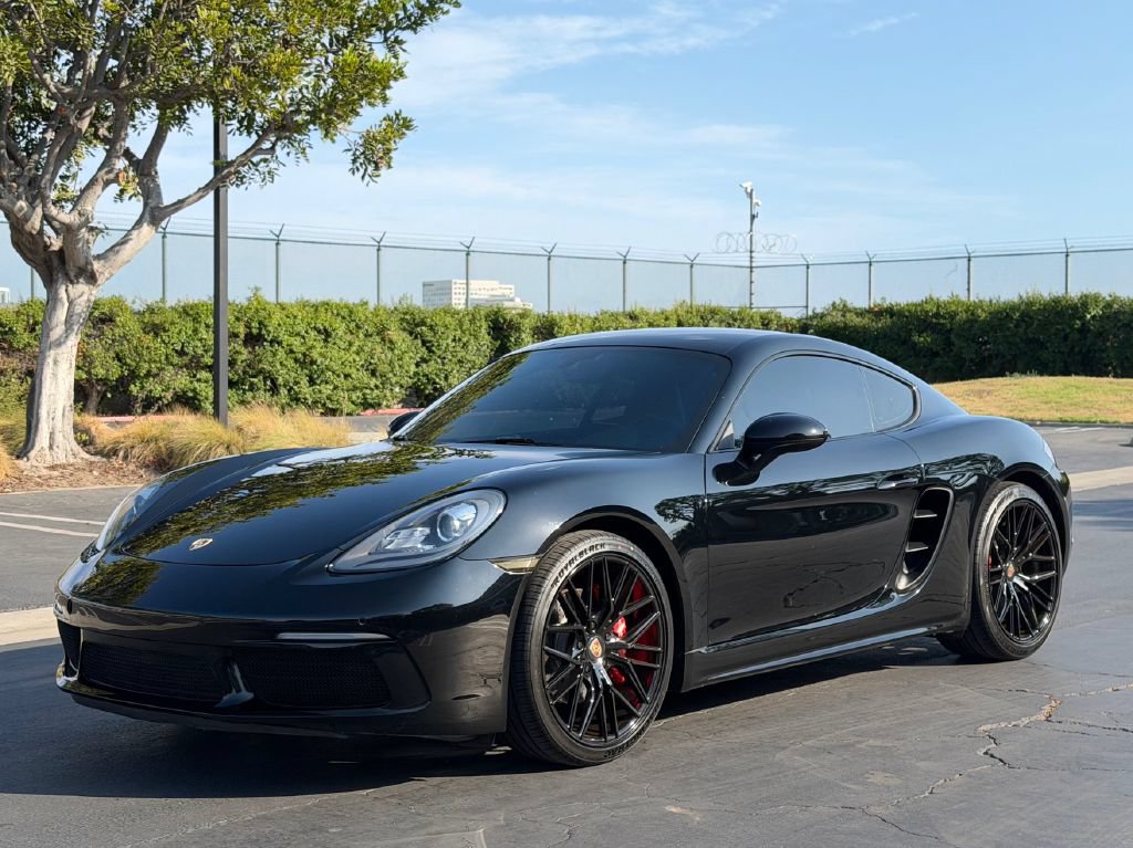 Used 2018 Porsche 718 Cayman S RWD image 1