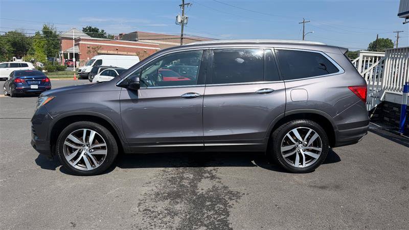 Used 2017 Honda Pilot Touring image 3