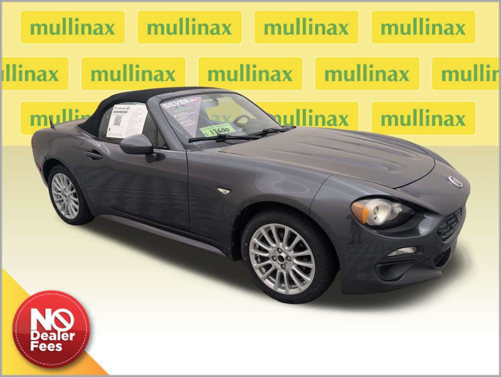 Used 2018 FIAT 124 Spider Classica RWD image 1