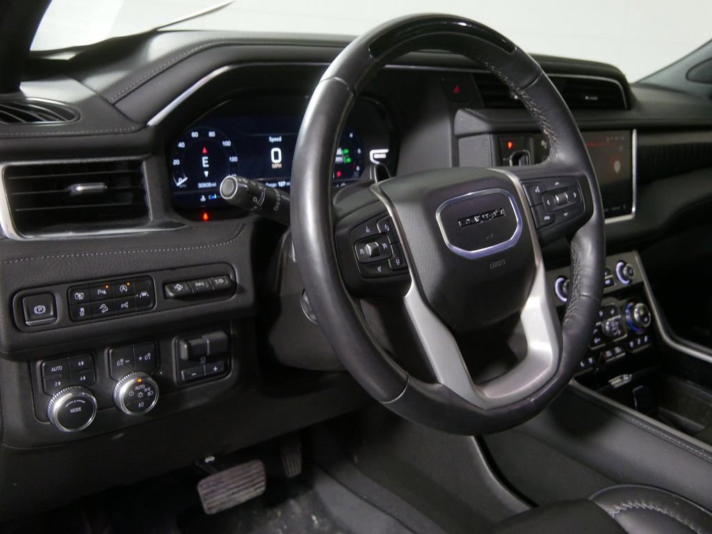 Used 2024 GMC Yukon Denali w/ Advanced Technology Package AWD/4WD image 13