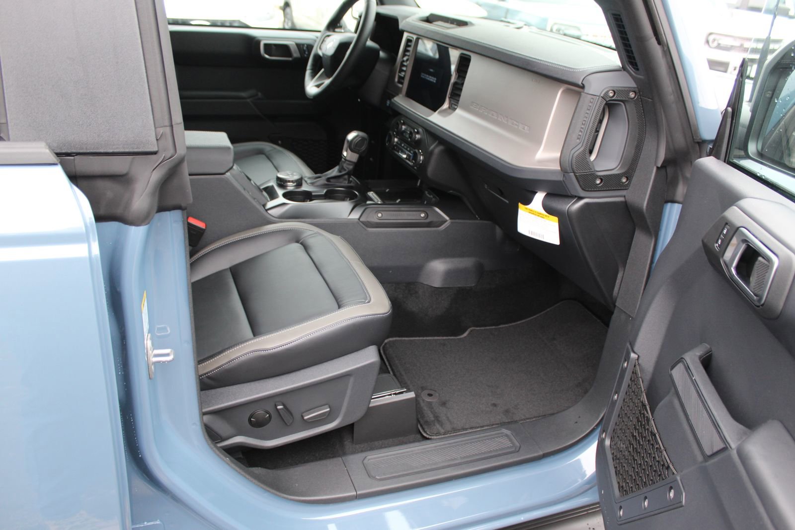 New 2025 Ford Bronco Outer Banks image 15